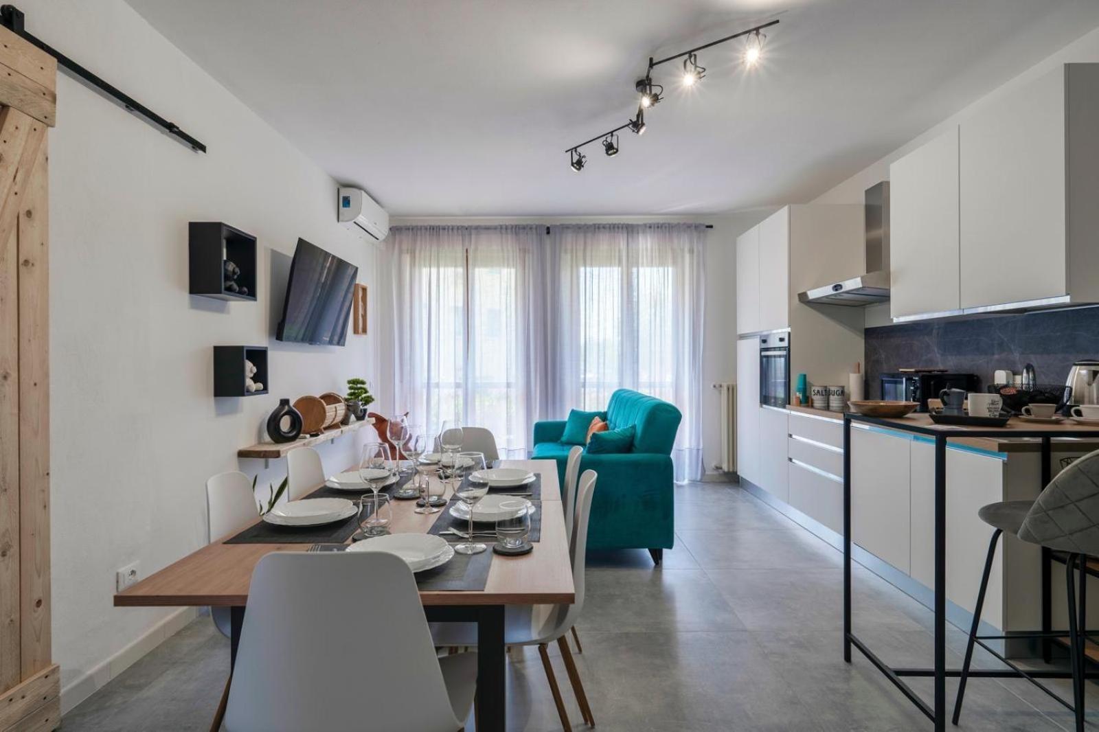 Apartment Roka House